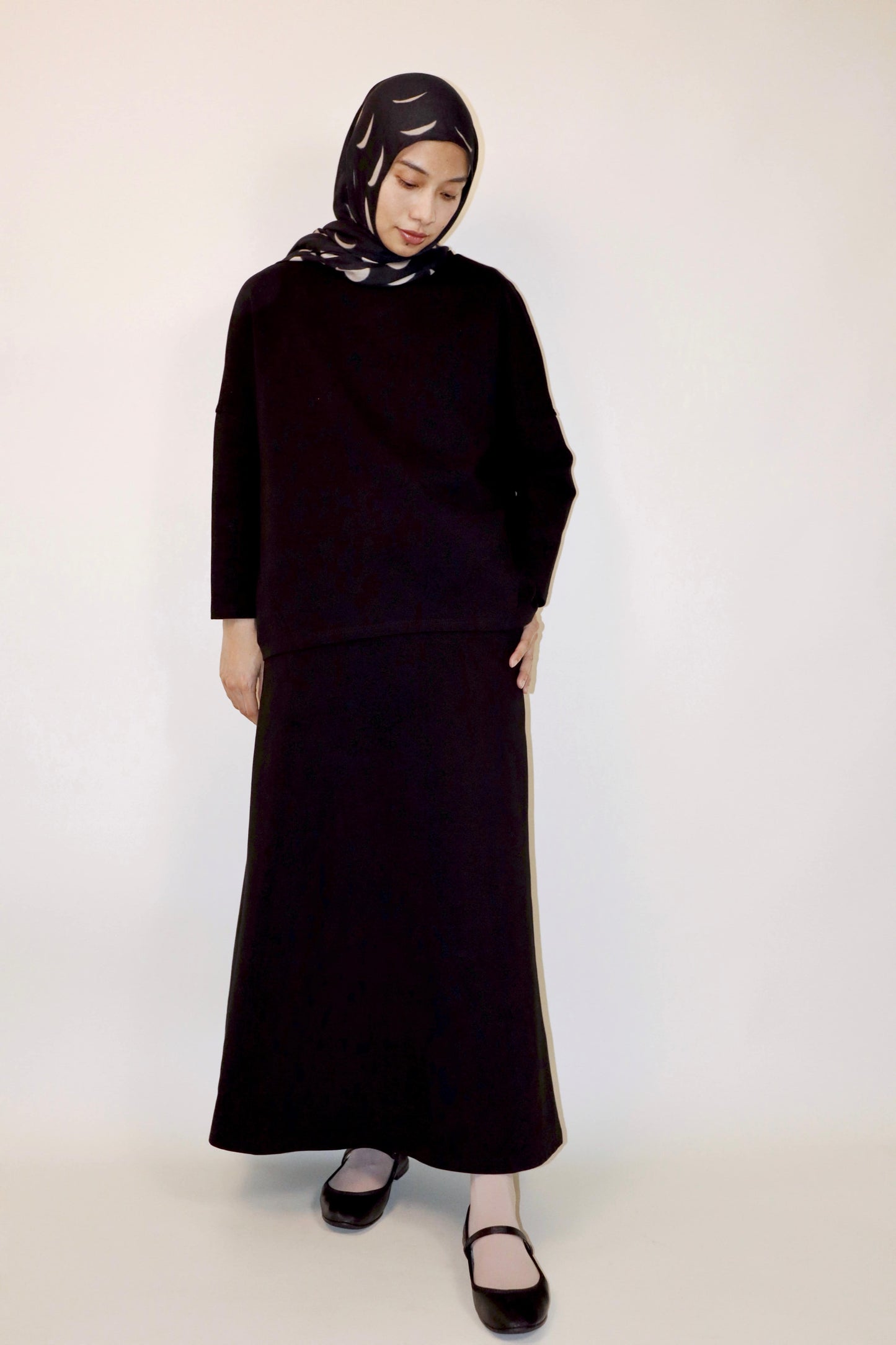 Gerhana Top in Noir