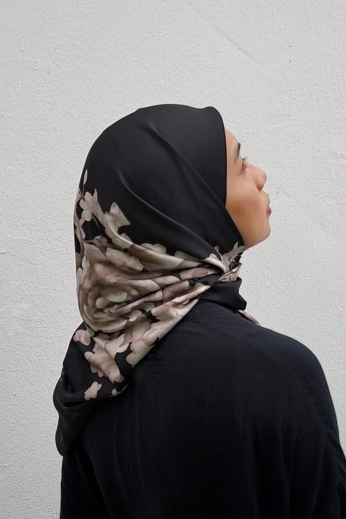 Bangkit Arang Square Scarf