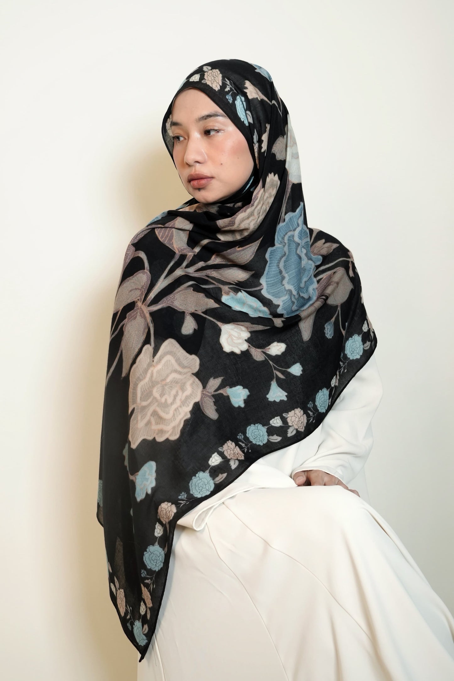 Arunika Leluhur Modal Shawl