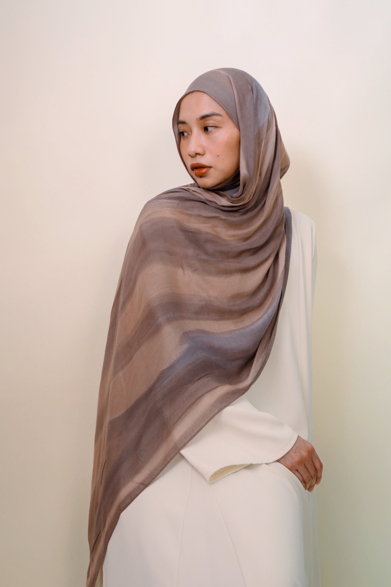 Dalgona Spill Modal Shawl