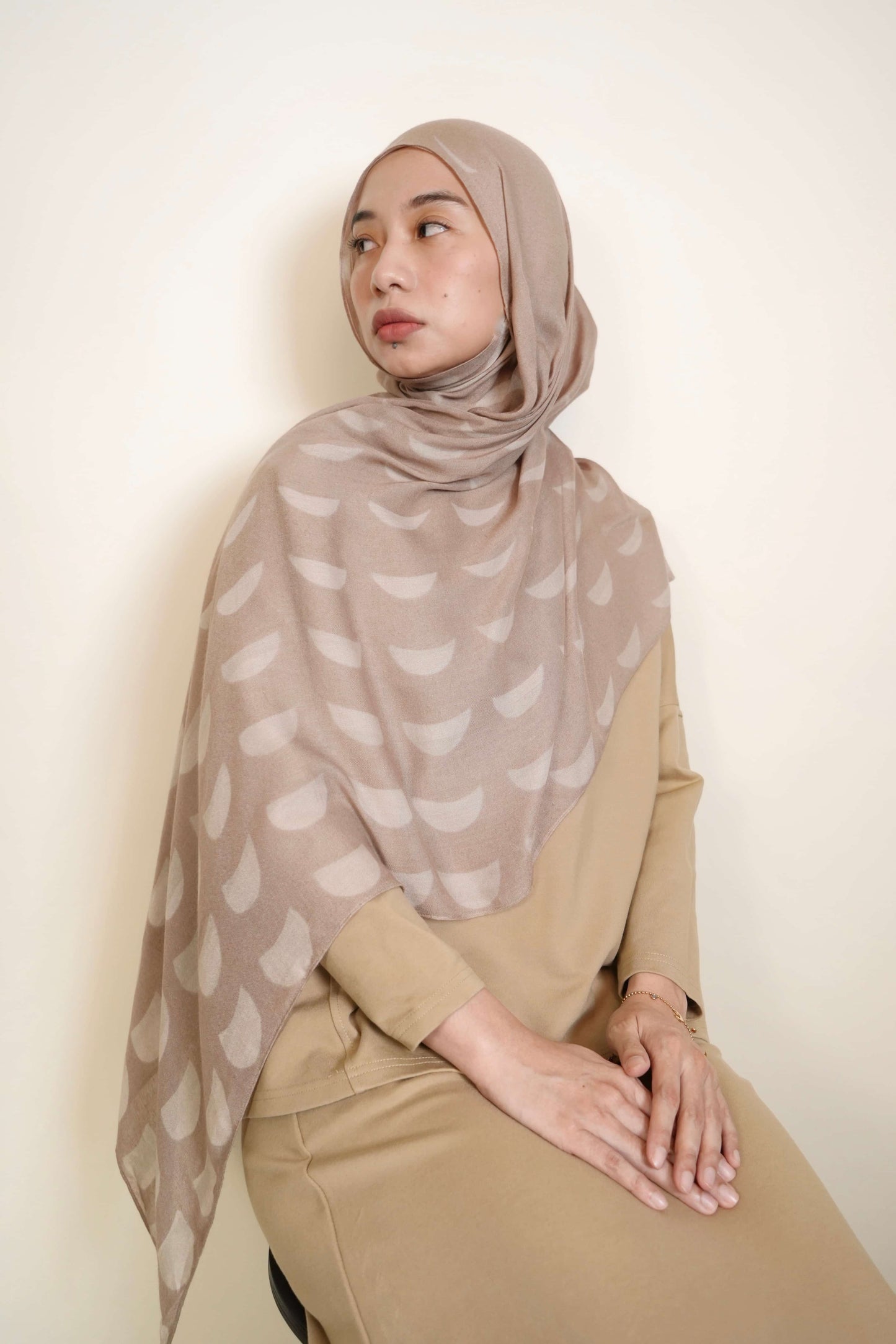 Debu Langit Modal Shawl
