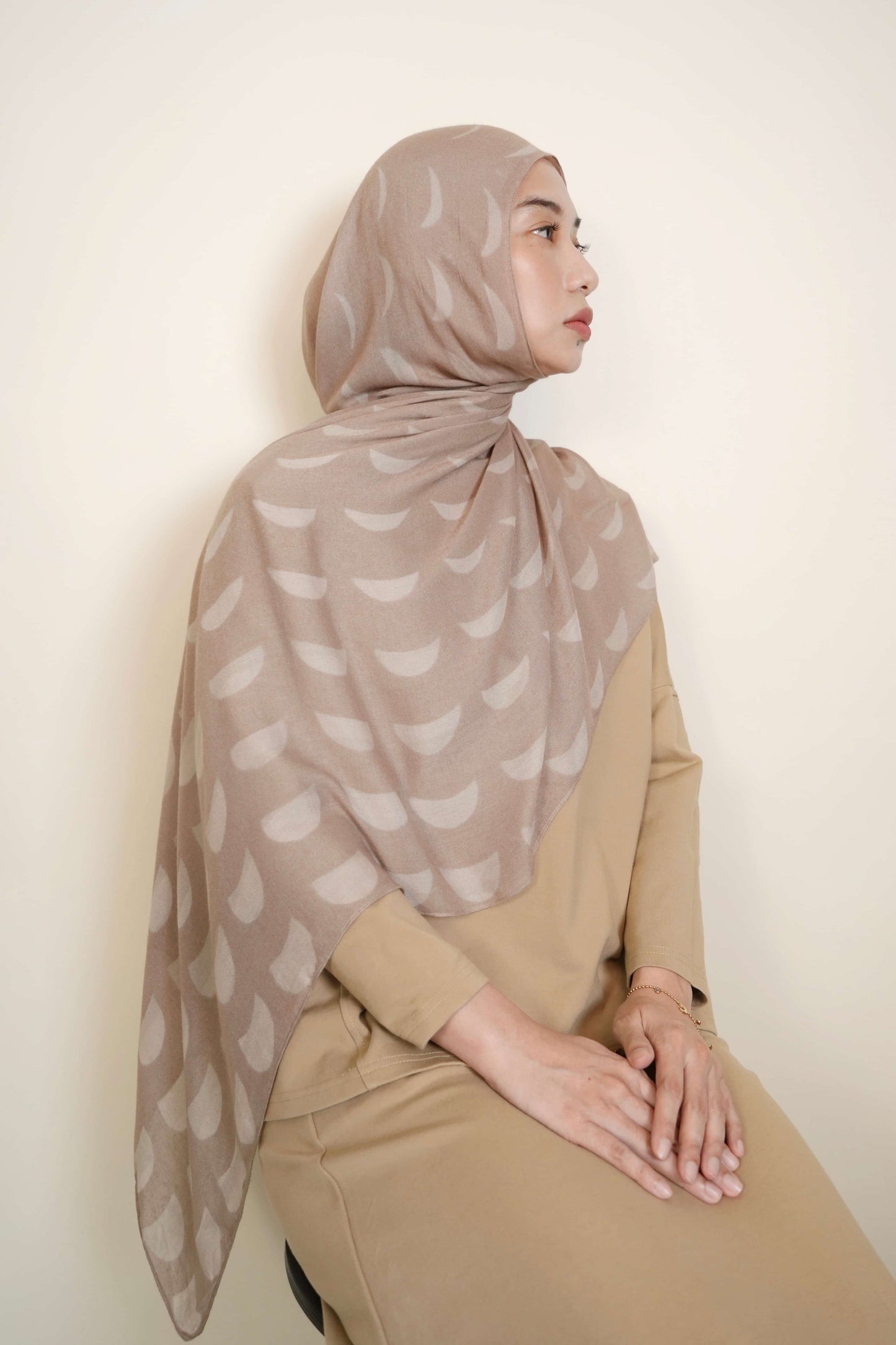 Debu Langit Modal Shawl