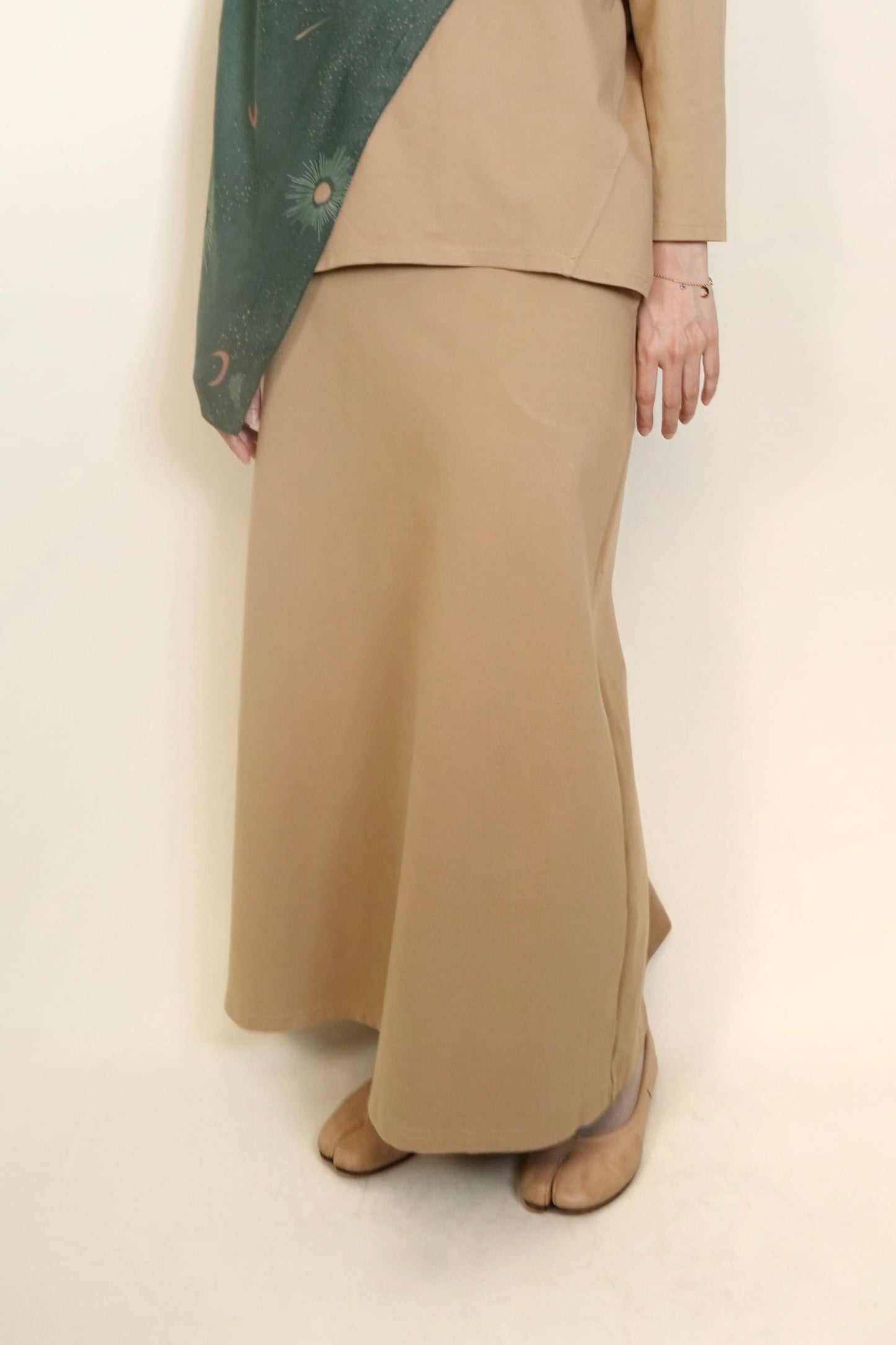 Gerhana Skirt in Sand