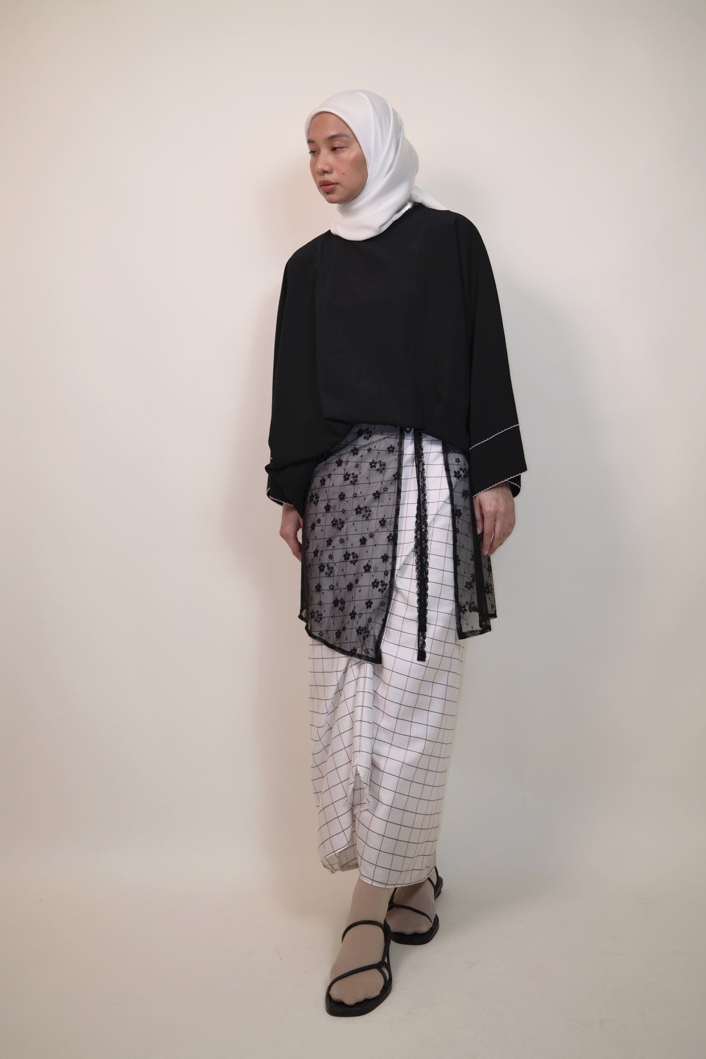 Net Lace Pario Skirt