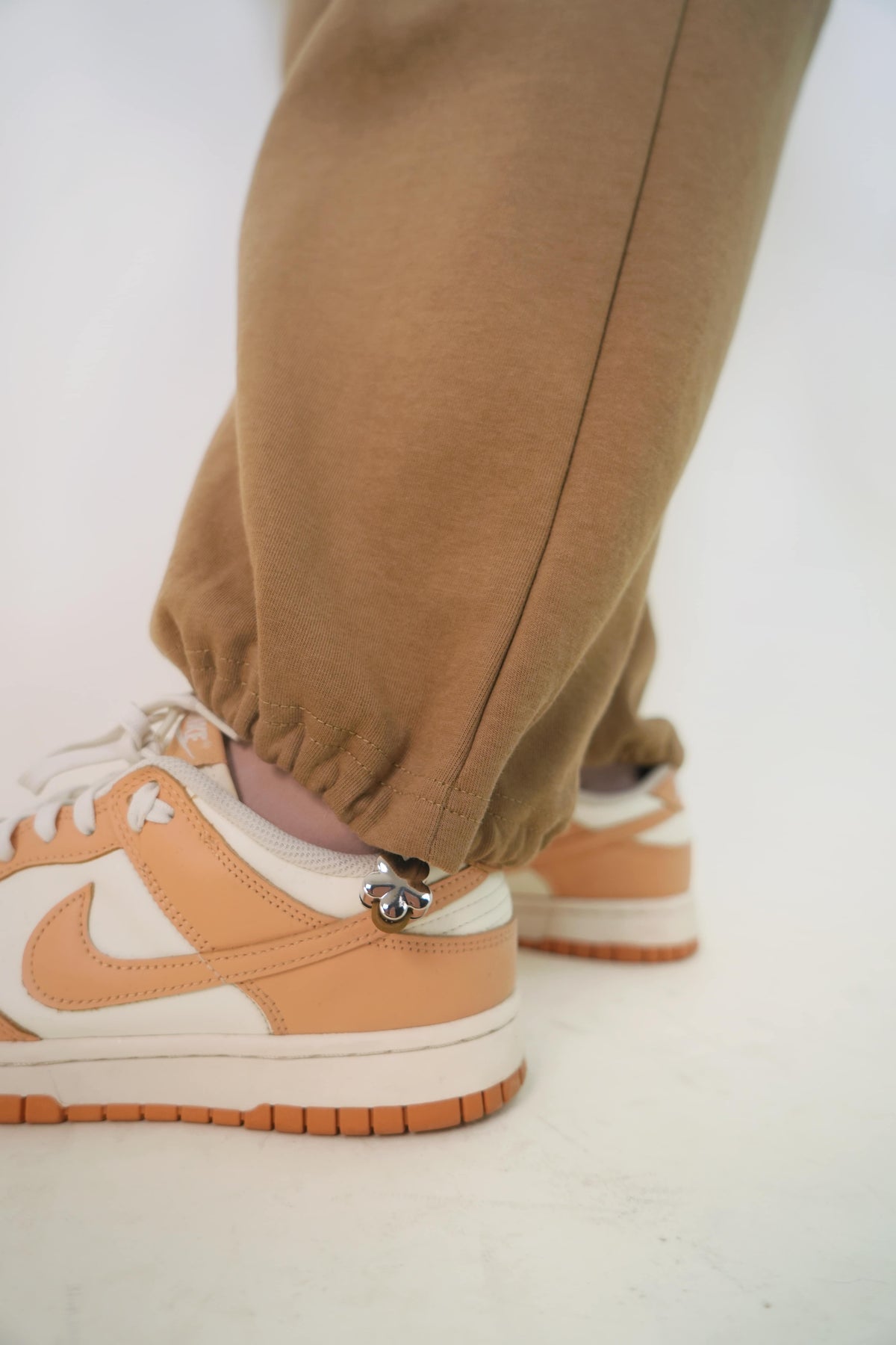 Baggy Pants in Tan Fuji