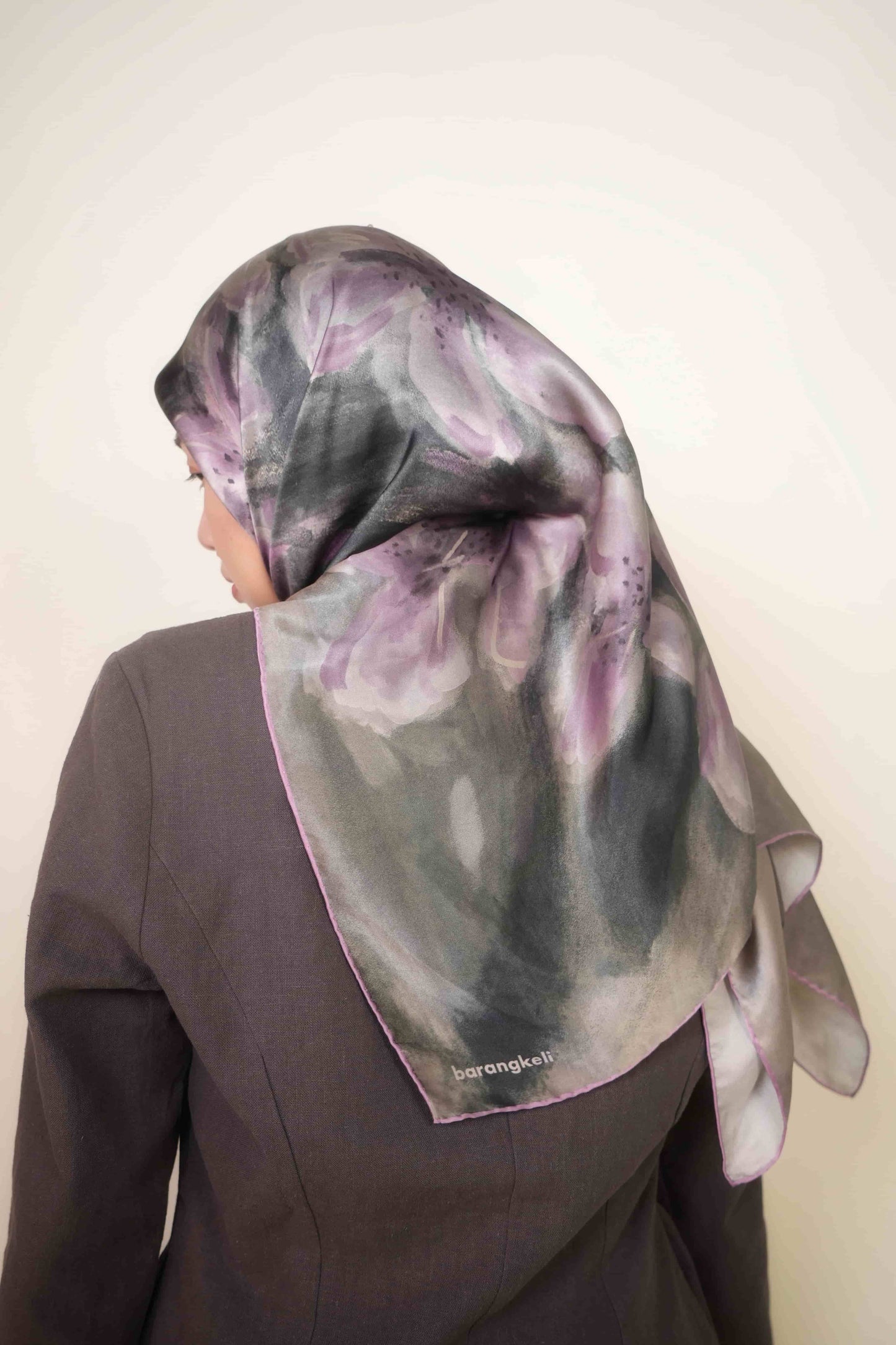 Bouquet de Lilas Pure Silk Square Scarf