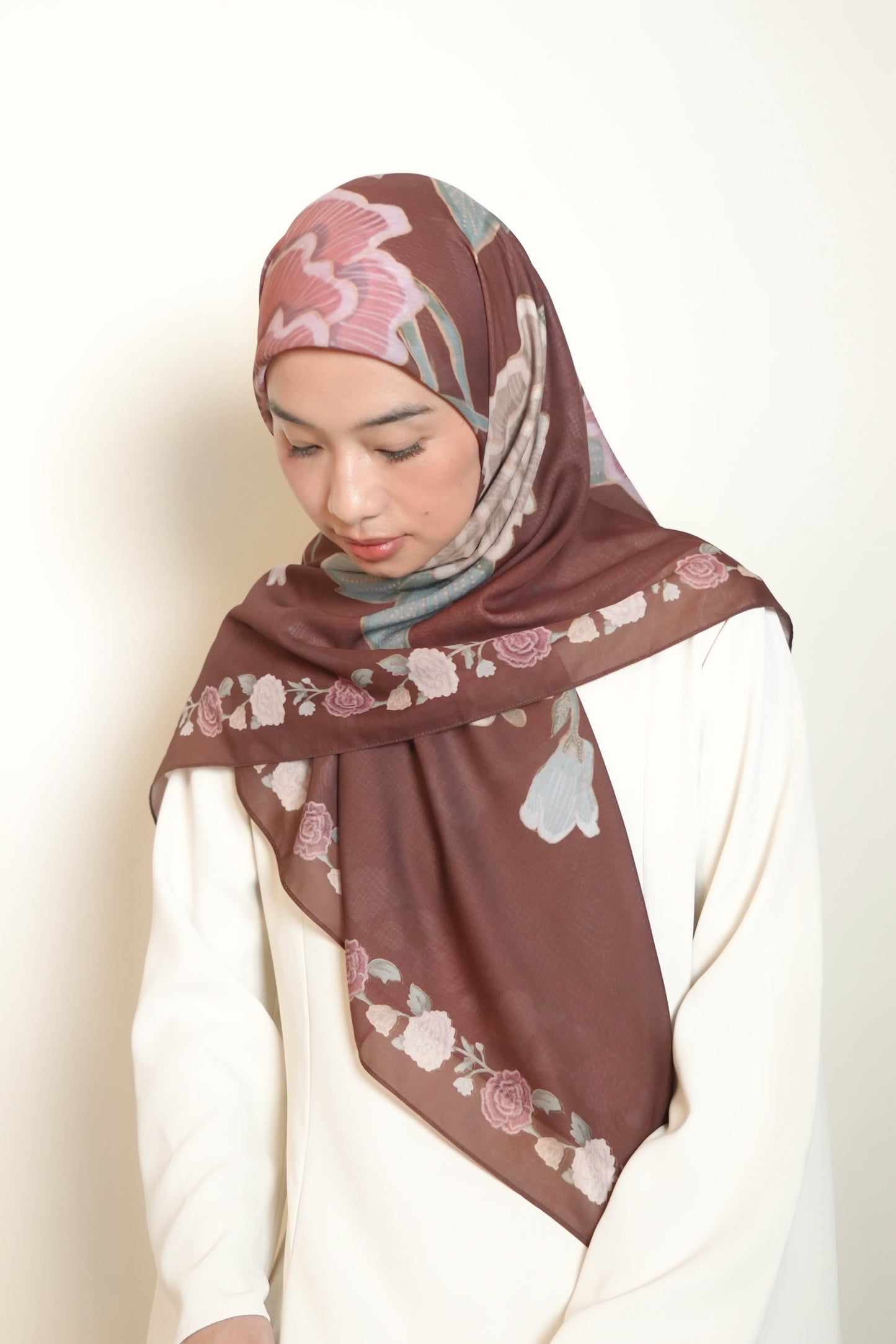 Tembaga Leluhur Square Scarf
