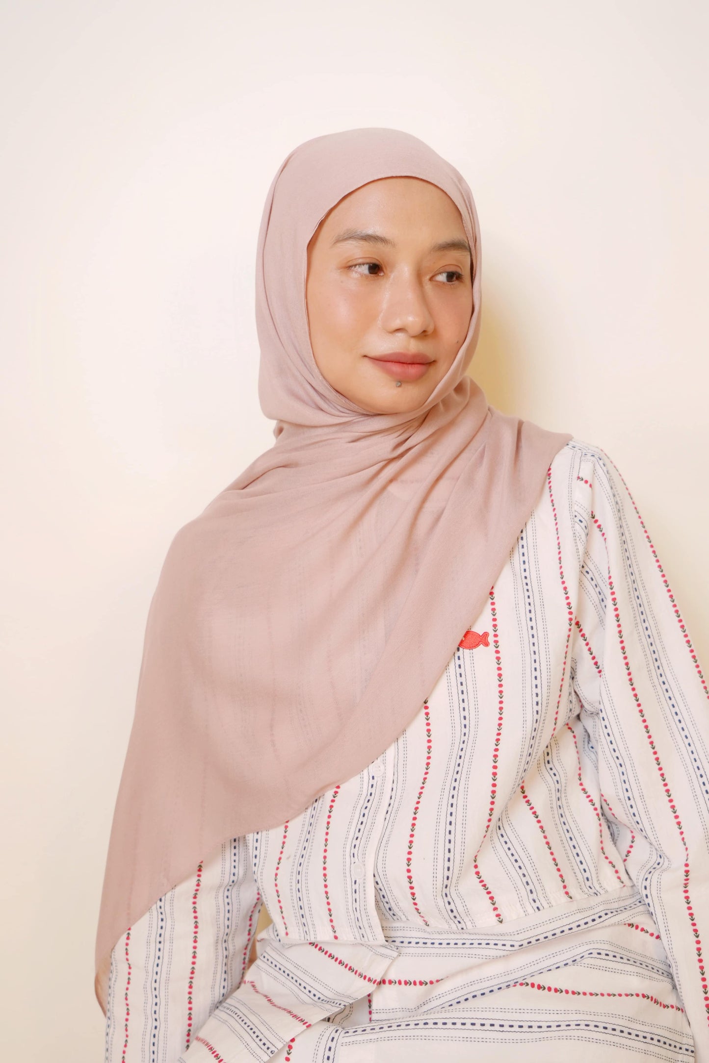 Plain Modal Shawl in Bunny