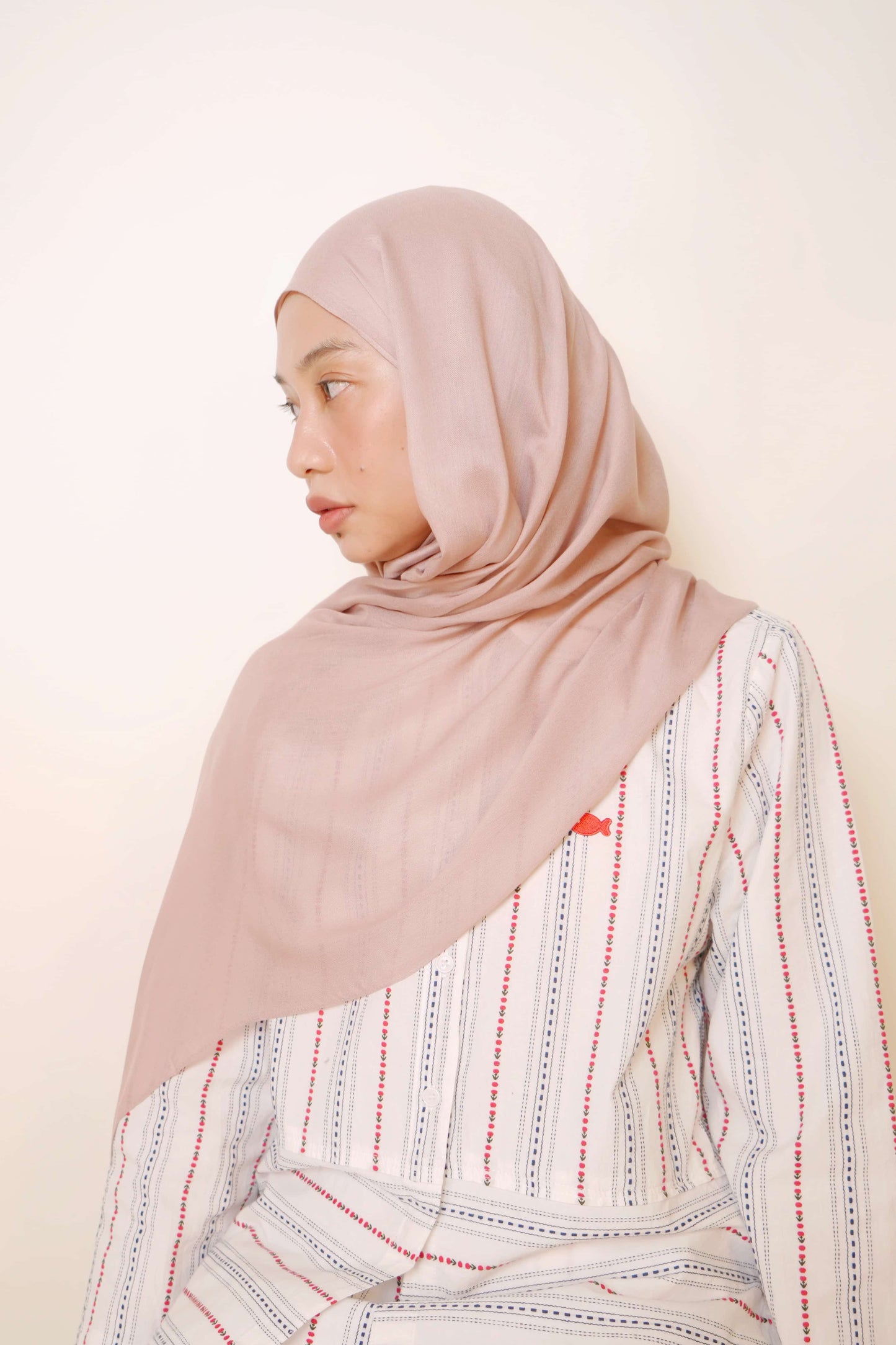 Plain Modal Shawl in Bunny