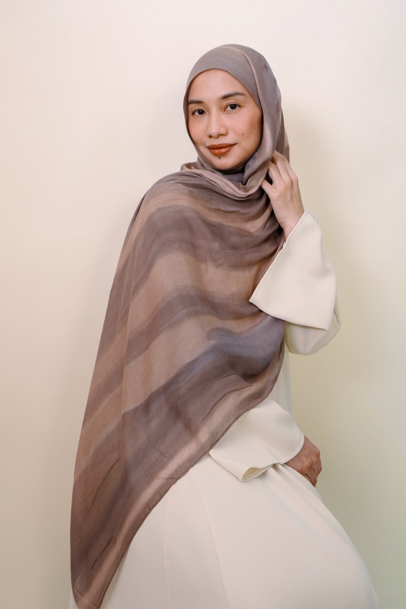 Dalgona Spill Modal Shawl