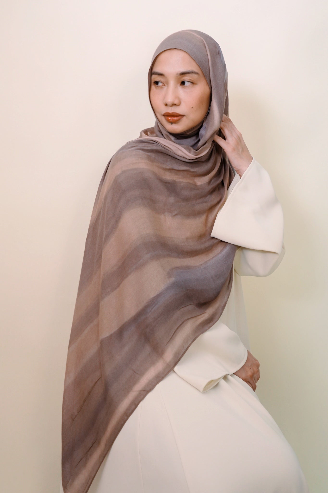 Dalgona Spill Modal Shawl