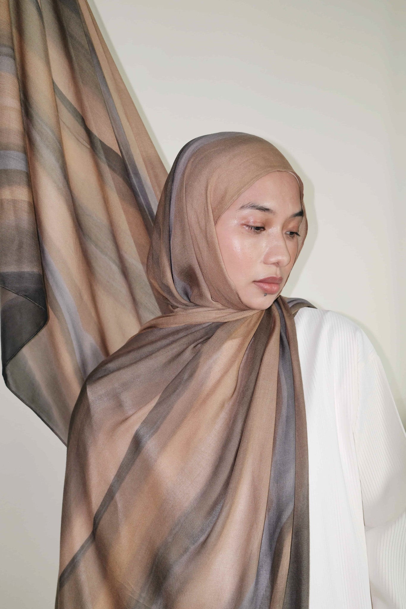 Dalgona Spill Modal Shawl