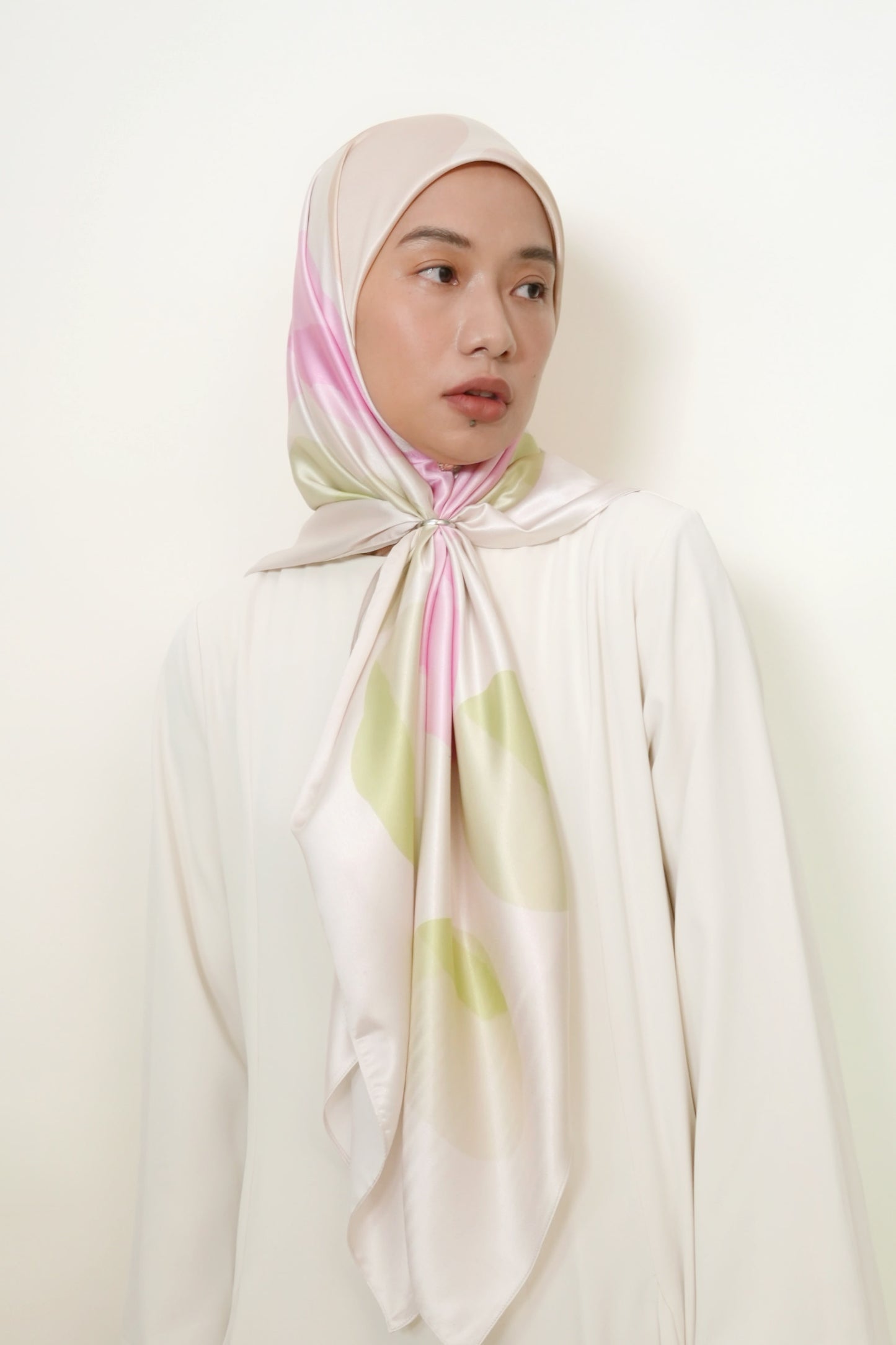 Maruno Dango Satin Square