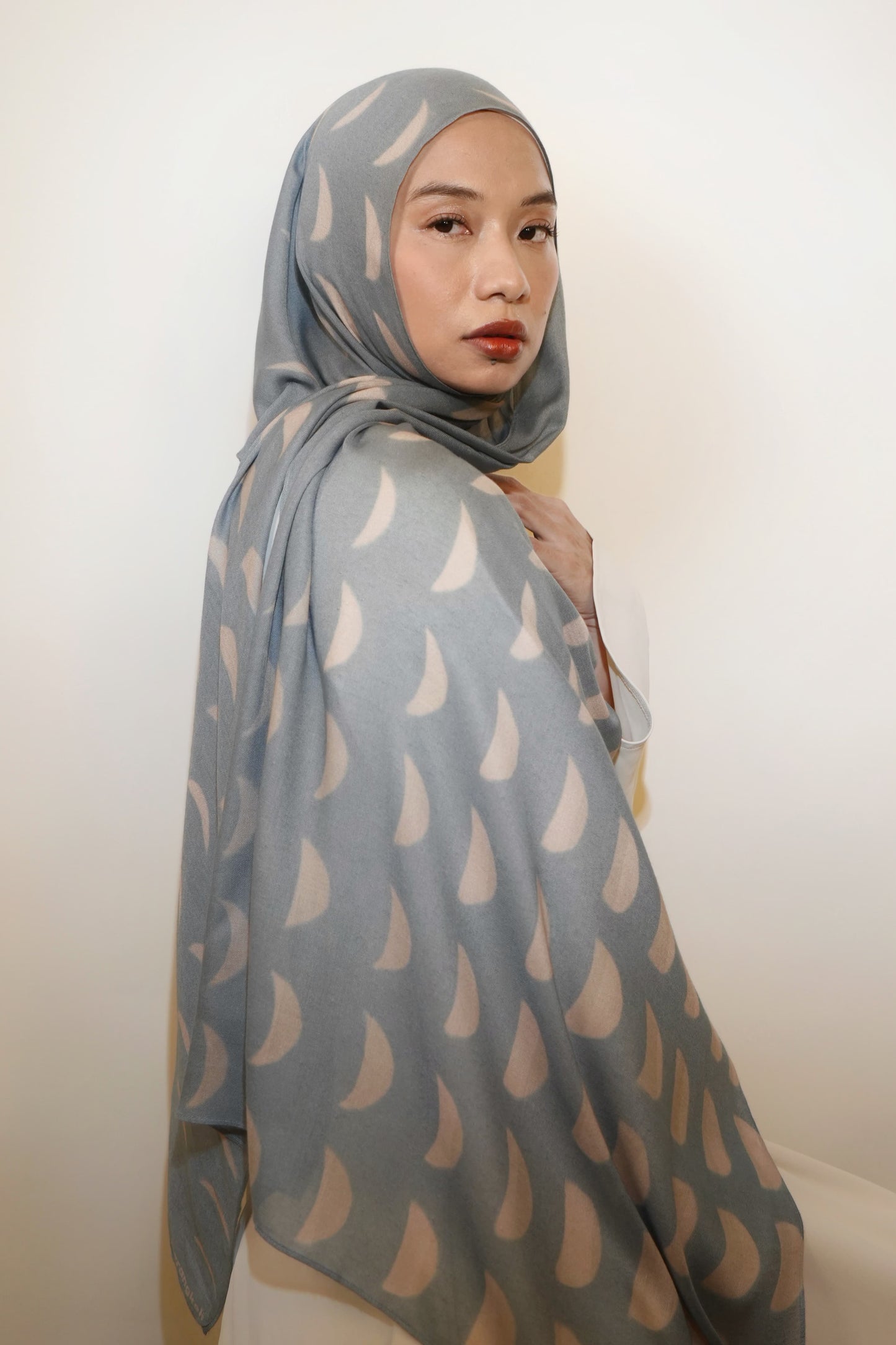 Fajar Sabit Modal Shawl