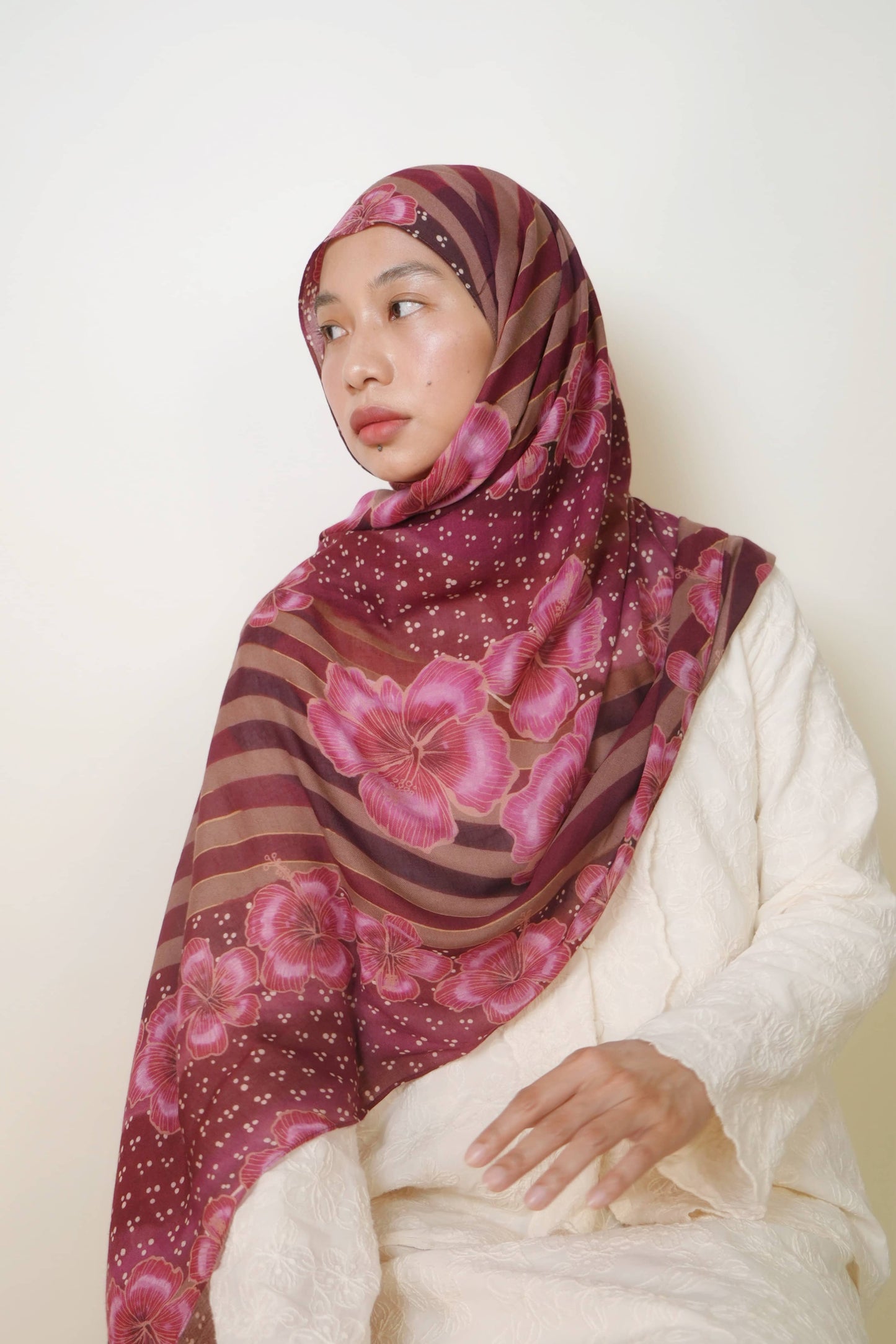 Jalur Delima Modal Shawl