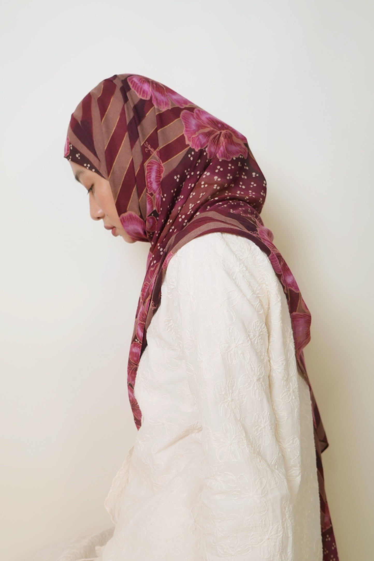 Jalur Delima Modal Shawl