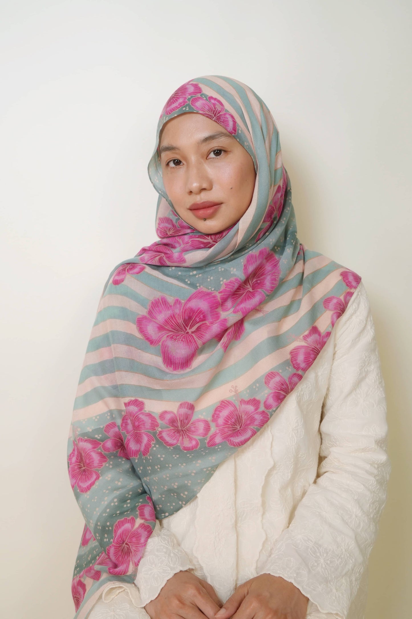 Jalur Pirus Modal Shawl