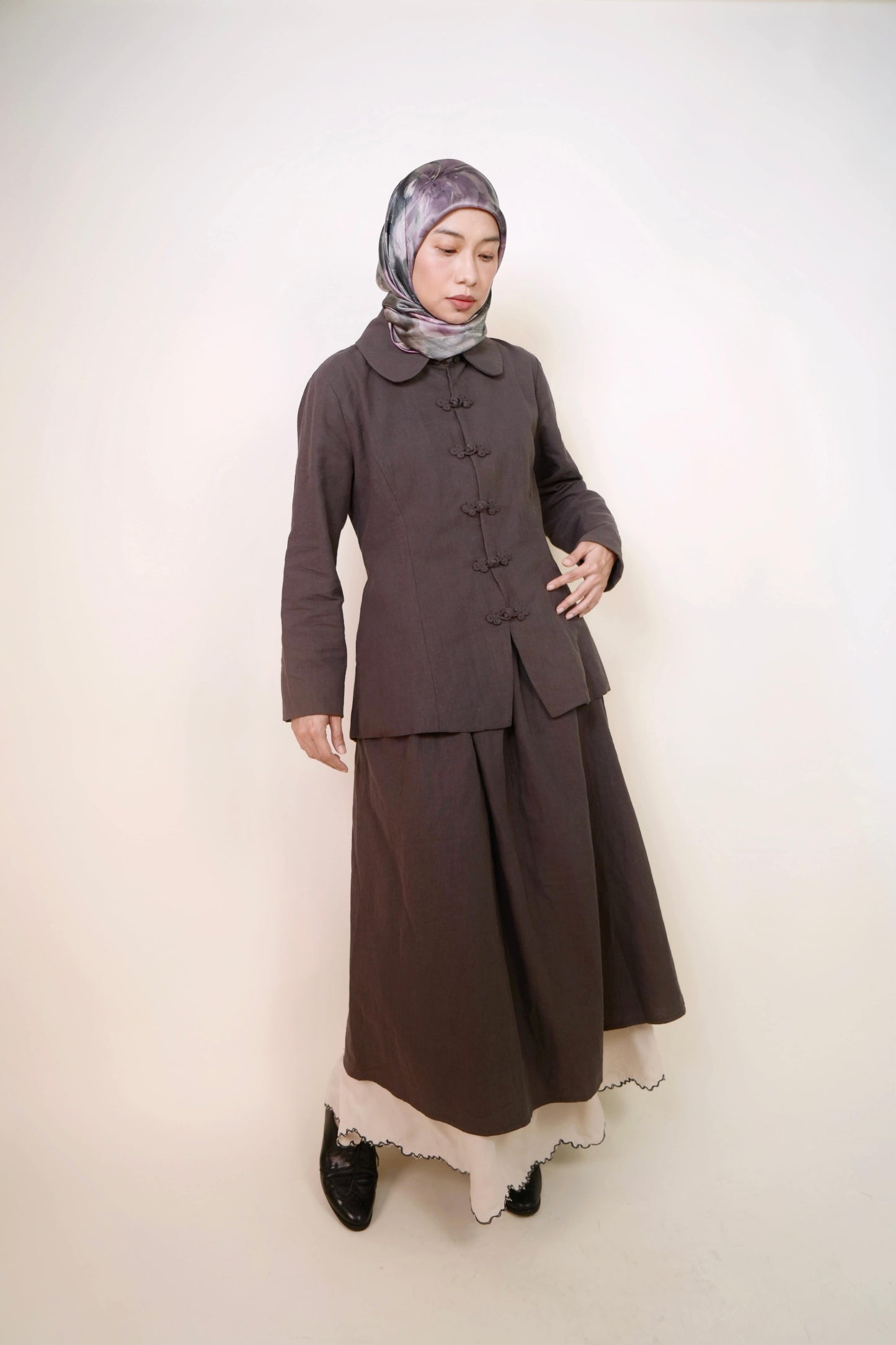 Lin Embroidery Layer Skirt in Grey