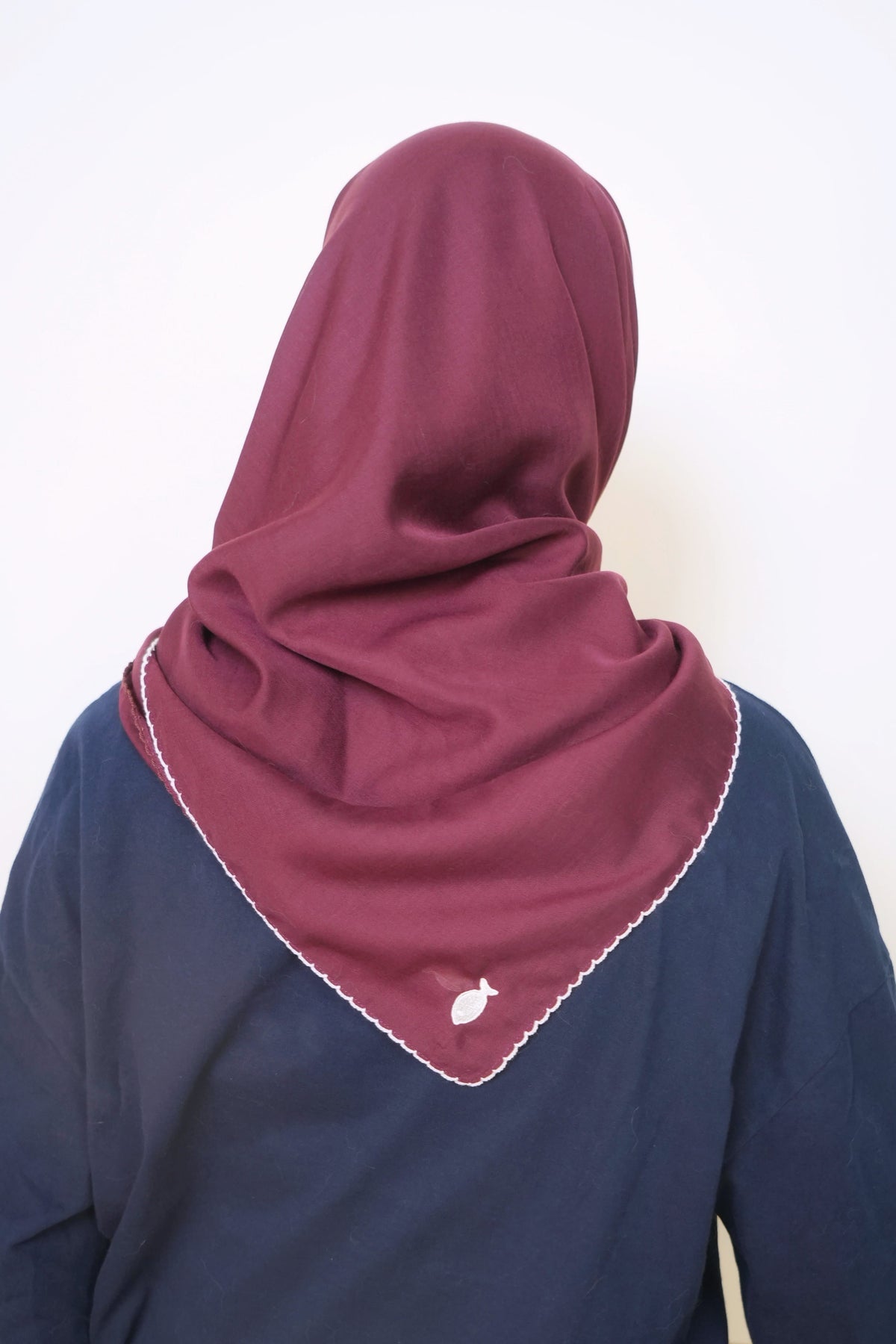 Dual Scallop Square in Maroon