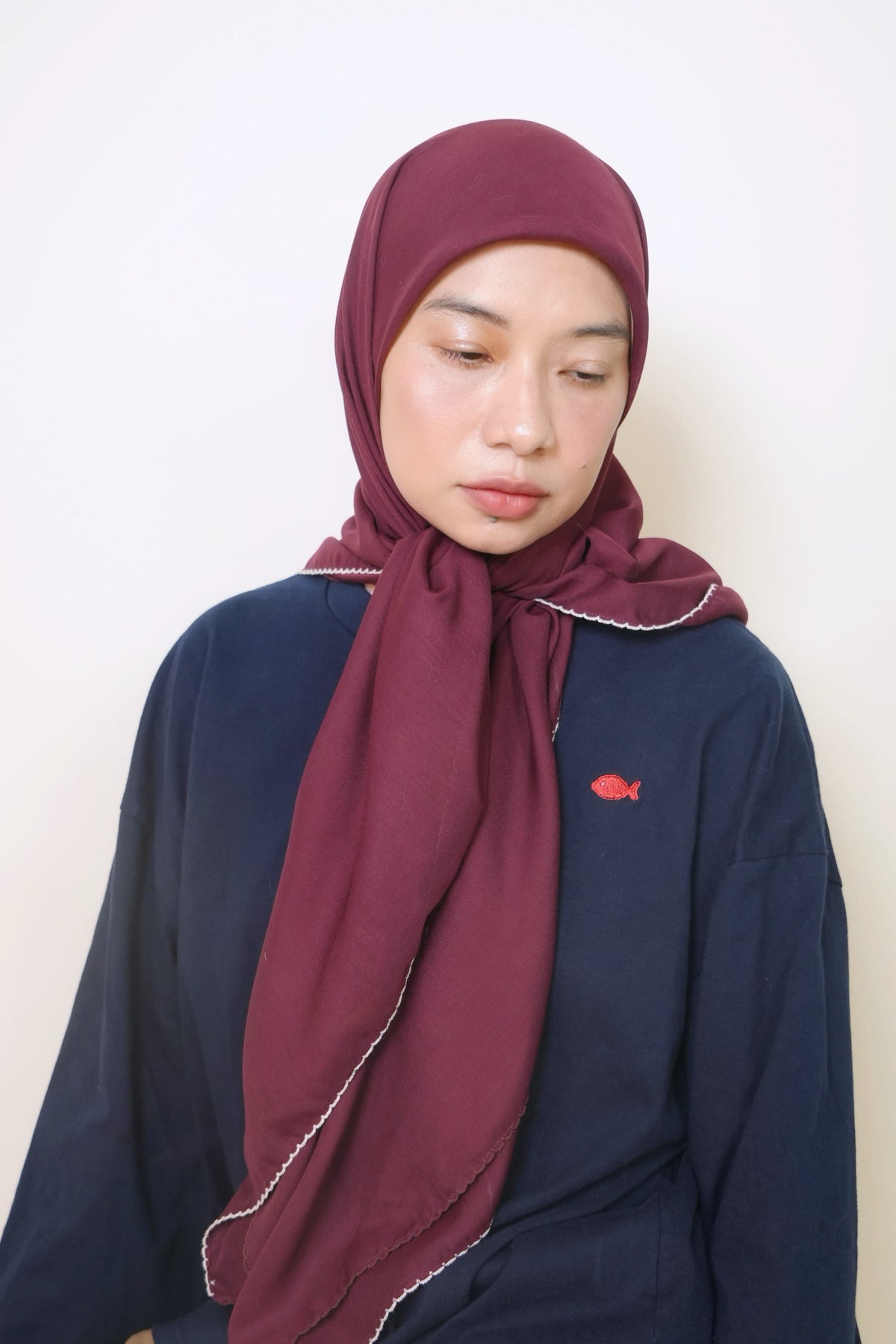 Dual Scallop Square in Maroon
