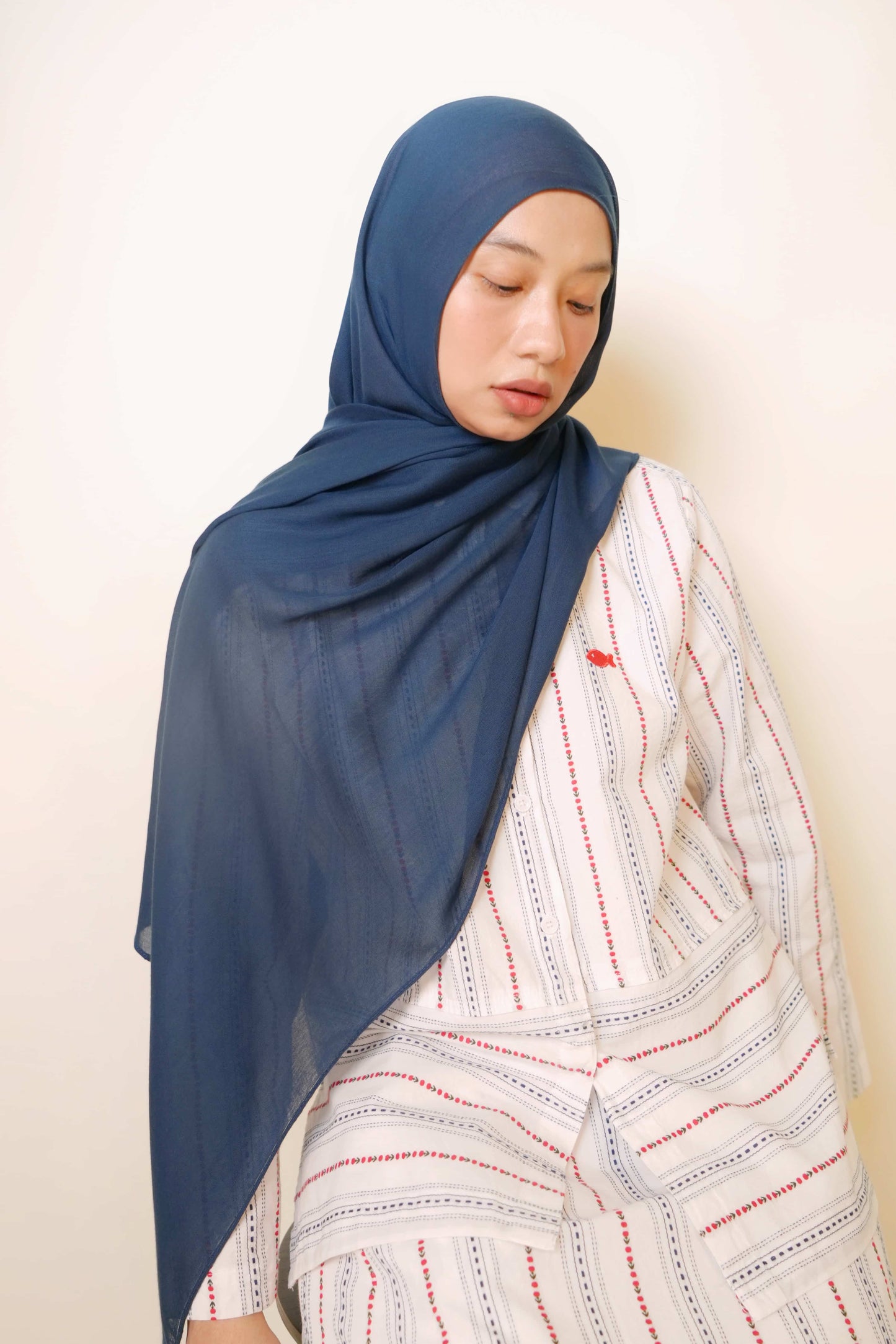 Plain Modal Shawl in Midnight