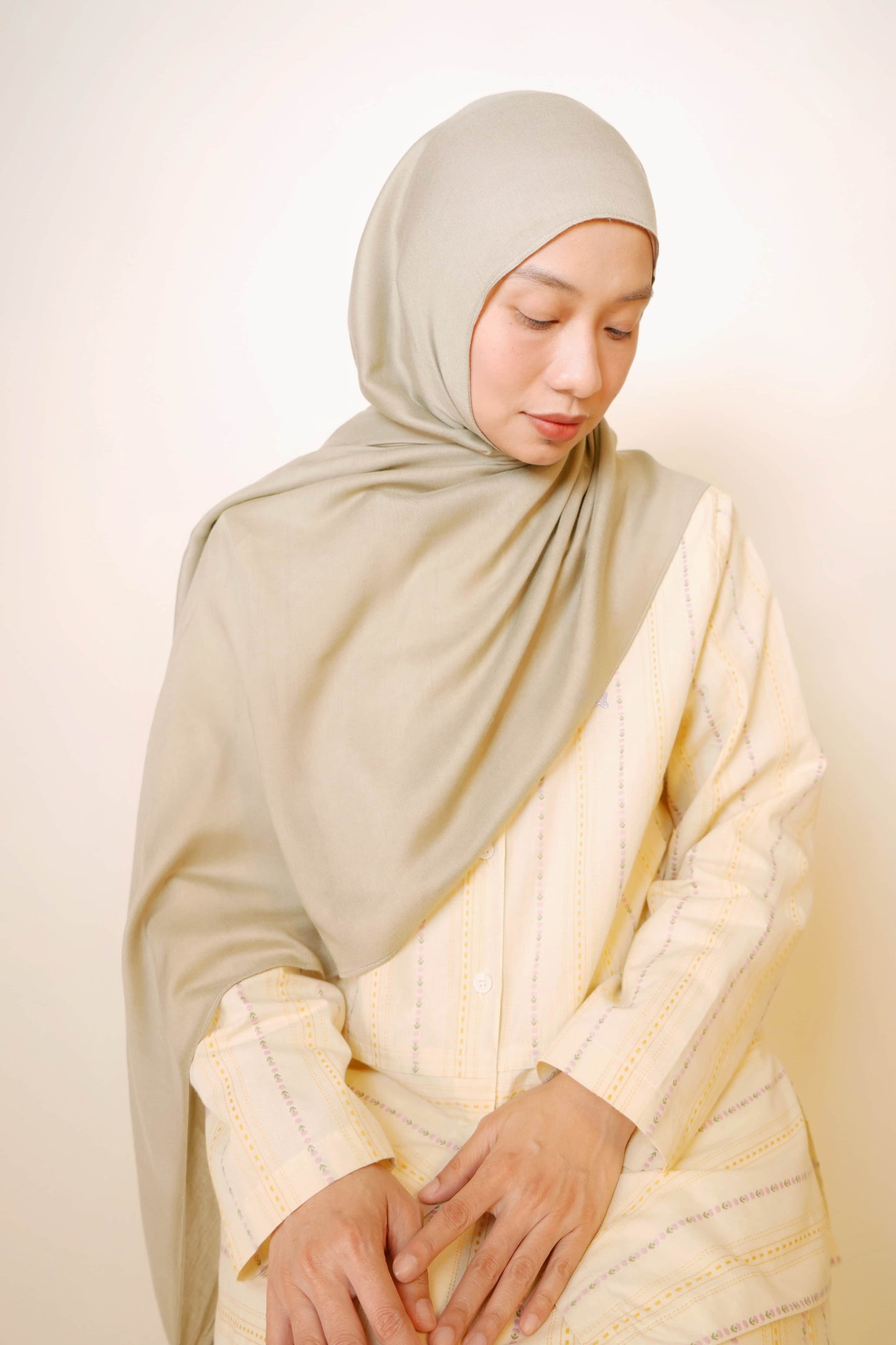 Plain Modal Shawl in Pistachio