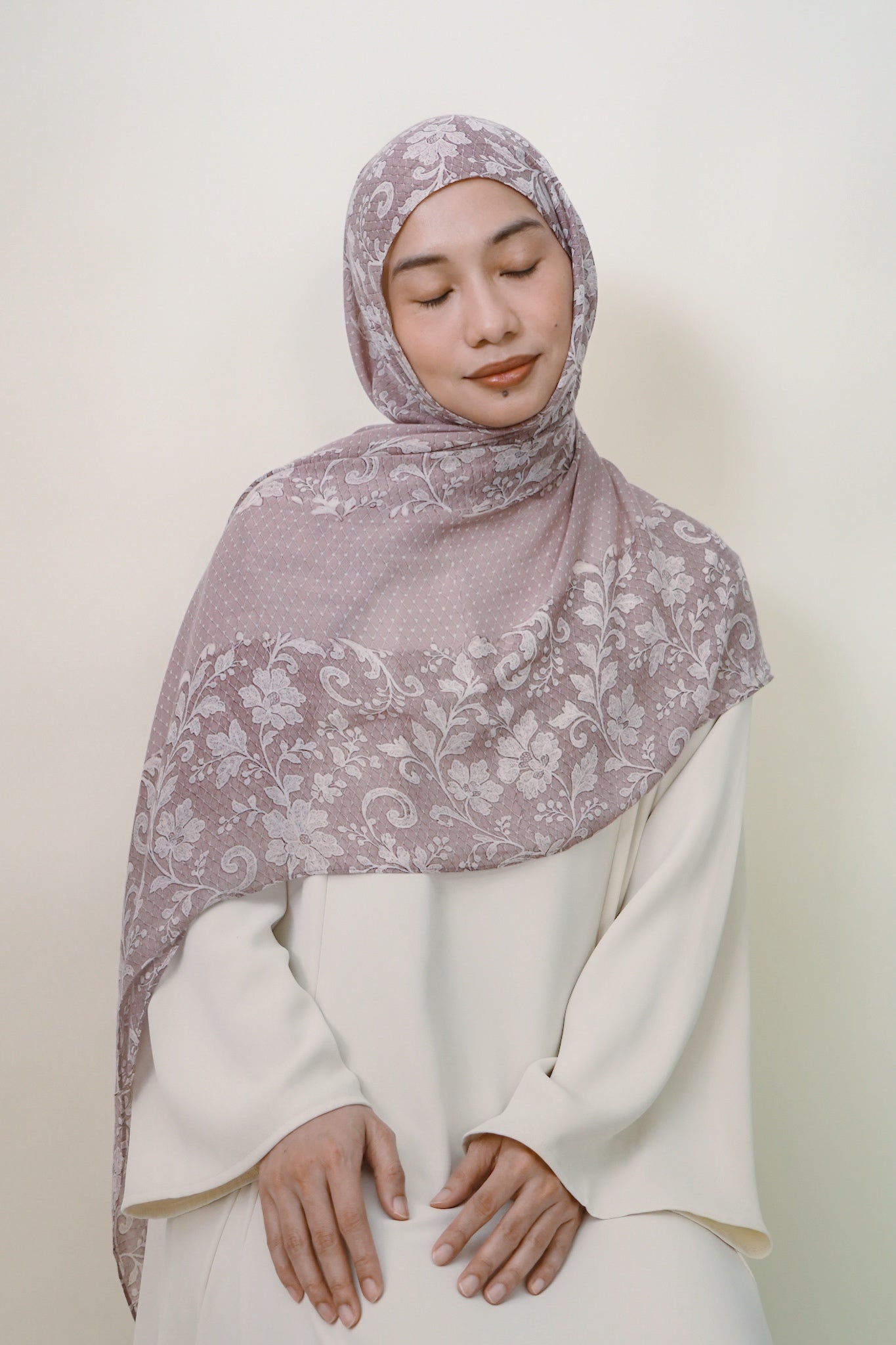 Queen of Lace Modal in Dusty Pink Purple