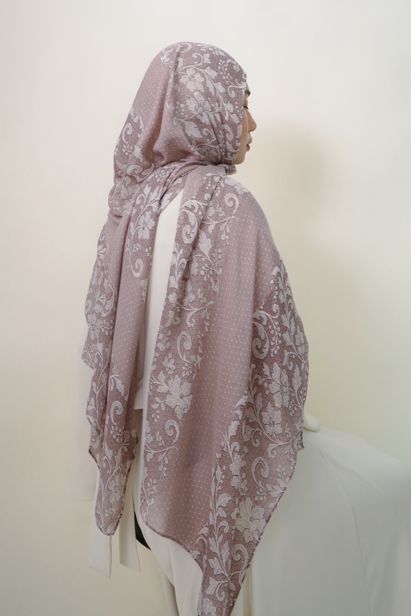 Queen of Lace Modal in Dusty Pink Purple