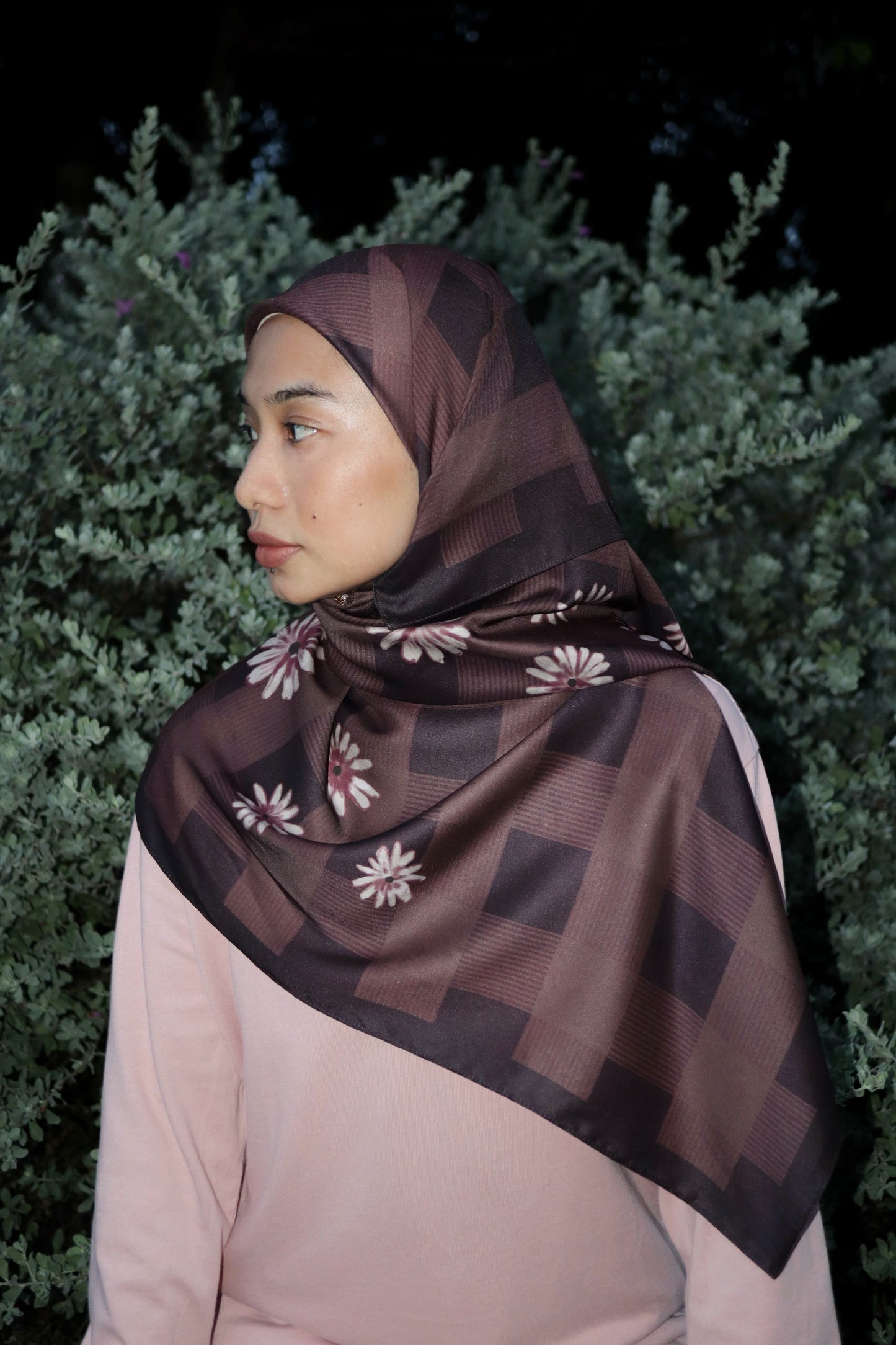 Royal Piknik Square Scarf