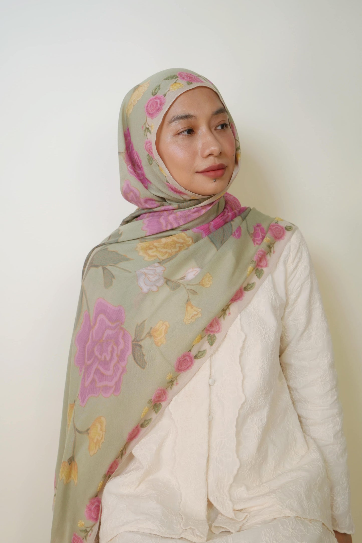 Seri Muka Modal Shawl